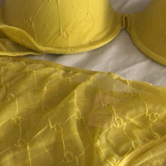 Victoria secret set - Picture 2 of 4